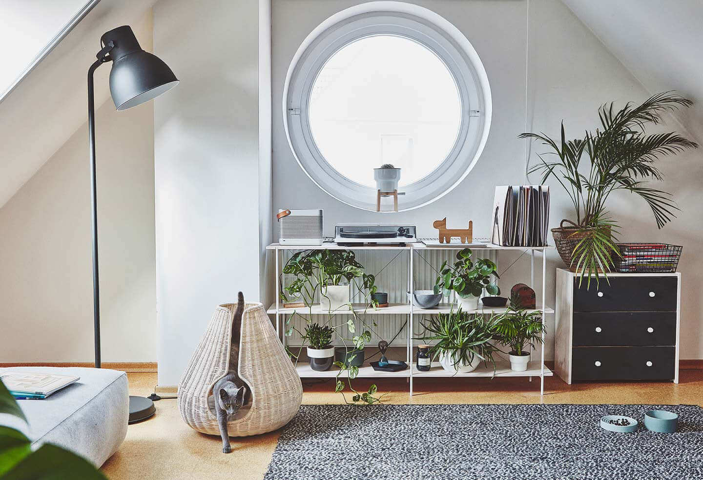 Luxury Rattan Cat Cave