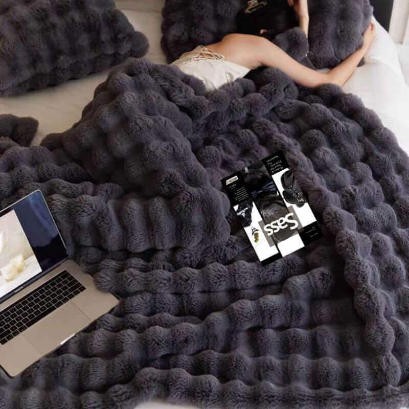 Luxury Eco-Friendly Faux Fur Blanket Shadow