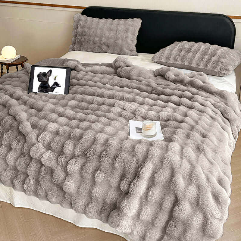Luxury Eco-Friendly Faux Fur Blanket Wallaby
